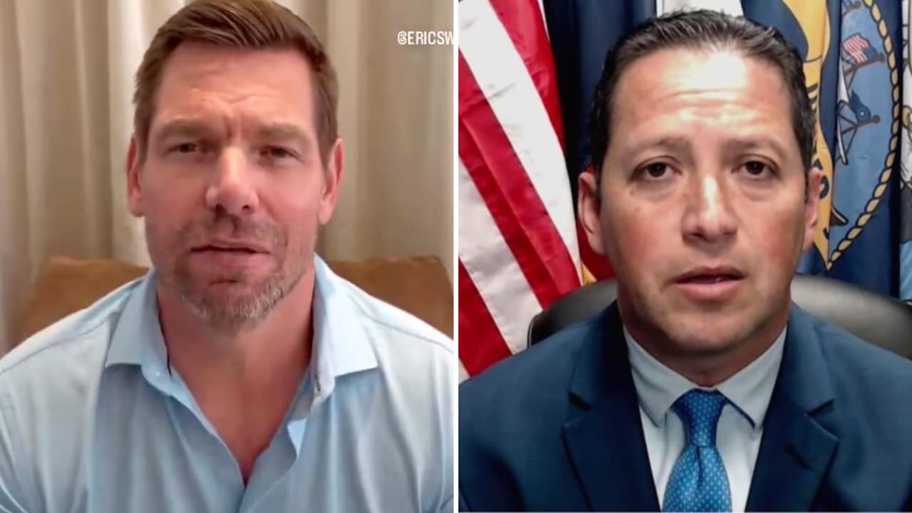 Demócratas podrían pedir sacar a Tony Gonzales del Congreso en respuesta a la posible expulsión de Eric Swalwell