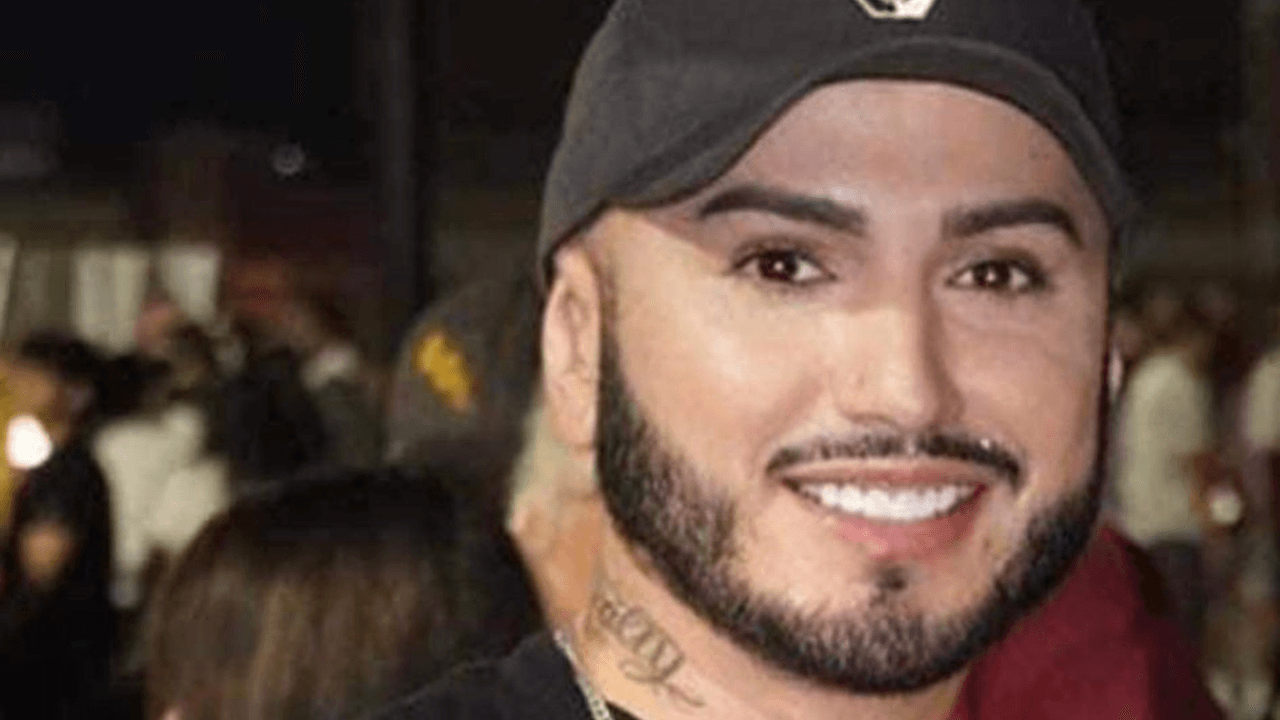 Reymundo vivía con su madre en San Antonio, su hermana Elizabeth viajó desde Houston y su padre desde Washington, para encontrarse con noticia del fallecimiento. “
<b>Necesitamos ayuda del público,</b> el apoyo de la gente que lo conocía, alguien que haya visto algo, cualquier cosa
<b>que pueda ayudarnos</b>”, comentó el papá de Ray Rey.