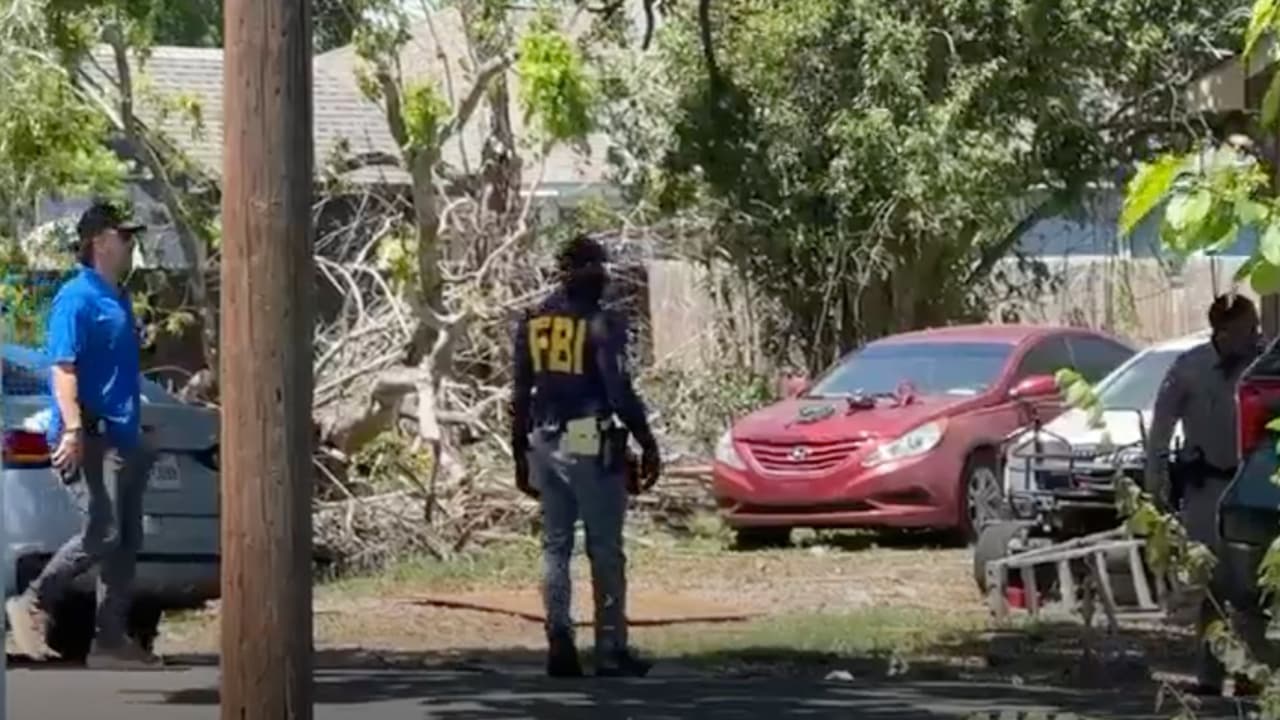 FBI realiza operativo en Houston y arresta a 10 sospechosos de traficar fentanilo y armas de fuego
