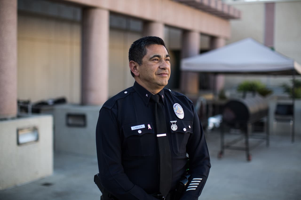 Este comandante de la policía era indocumentado y ahora lucha para que ICE no deporte a los 'buenos inmigrantes'