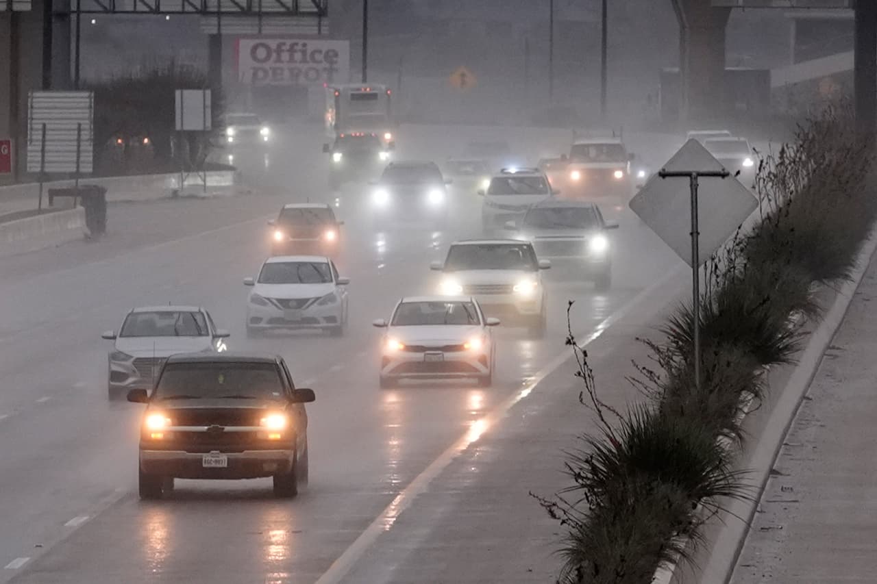 Tormentas eléctricas, granizos y tornados amenazan zonas de Texas y otros estados