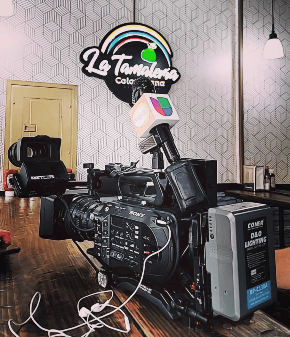 Y vinieron los medios: “Comenzaron a entrevistarme de Colombia, de Despiérta América, The New York Times…” ”.