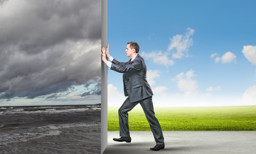 <b>Aries</b>
<br>Tu hexagrama es antes de la consumación, y dice que el cambio llegará a su debido tiempo, que no te desesperes y tengas mucho cuidado a la hora de negociar o hacer alguna transacción, porque si das un paso en falso puedes perderlo todo.
<br>