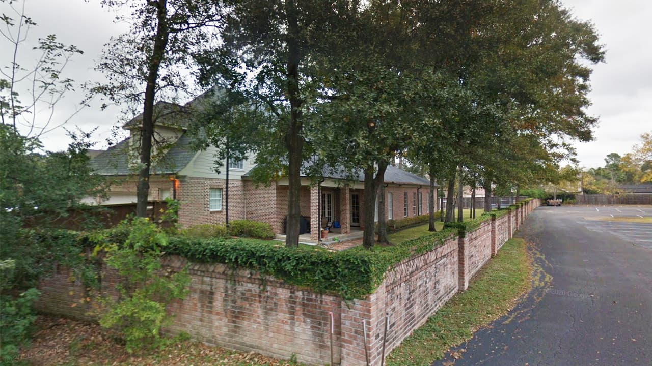 Esposa de abogado de Texas instala cámaras por remodelación de su casa y capta caso de bestialismo