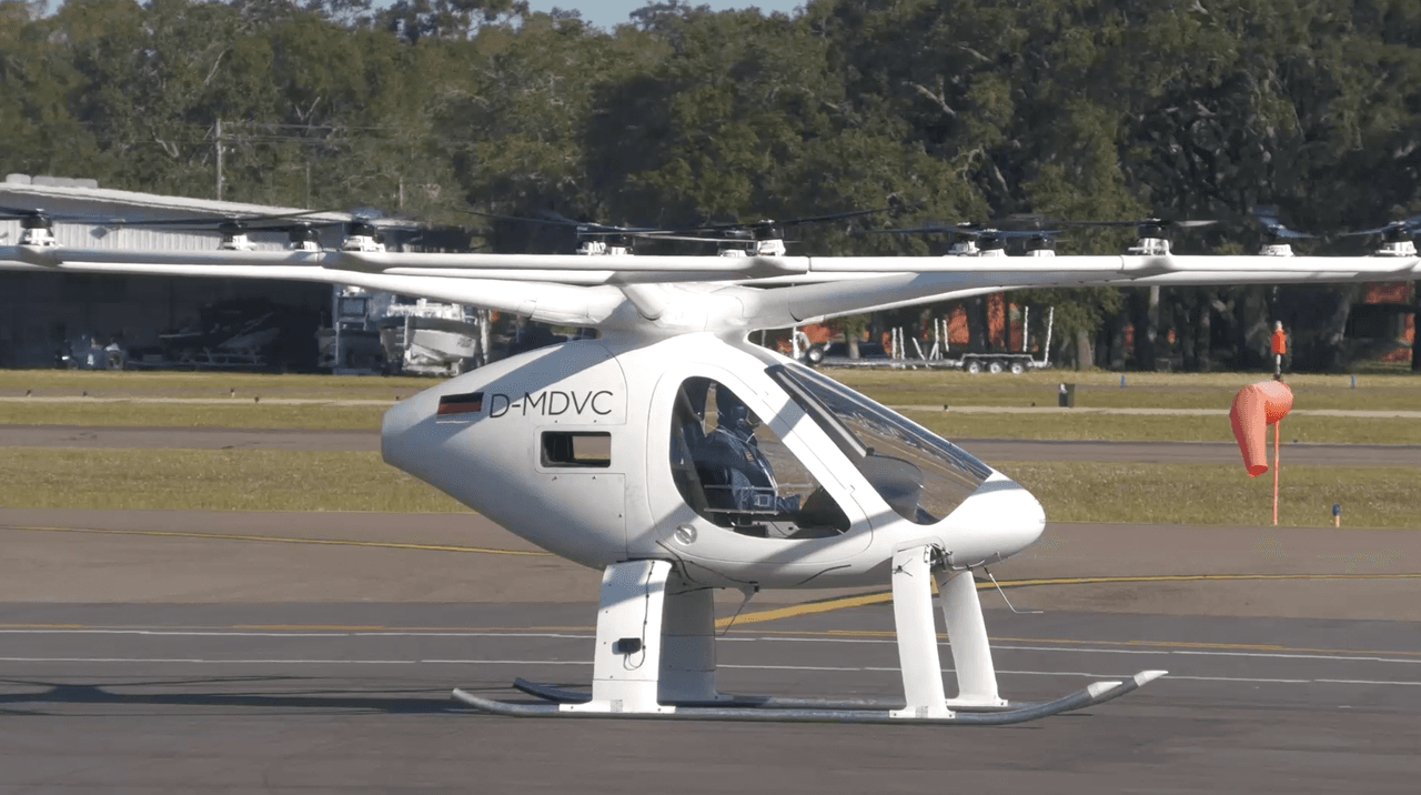 La empresa de origen alemán,
<b>Volocopter, </b>realizó el
<b>primer vuelo de taxi aéreo</b> en el estado de
<b>Florida</b> con colaboración del
<b><a href="https://www.univision.com/temas/aeropuerto-internacional-de-tampa">Aeropuerto Internacional de Tampa,</a></b> evento anunciado hace un par de días.