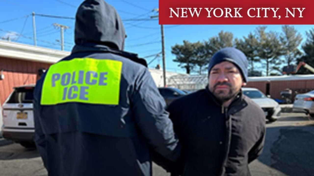 En la Ciudad de Nueva York, ICE reportó la
<b>detención de Gilvecio Gómez Palacios.</b>
<br>
<br>El hondureño de 37 años fue
<b>detenido por conducir en estado de ebriedad.</b>
<br>