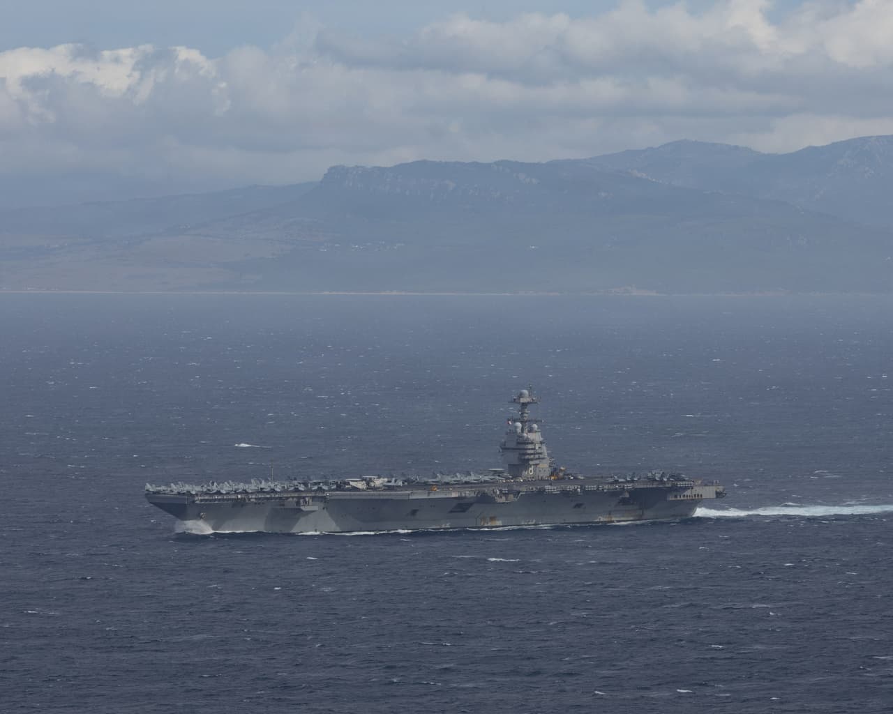 Grupo de ataque del portaviones USS Gerald R. Ford se acerca al Caribe
