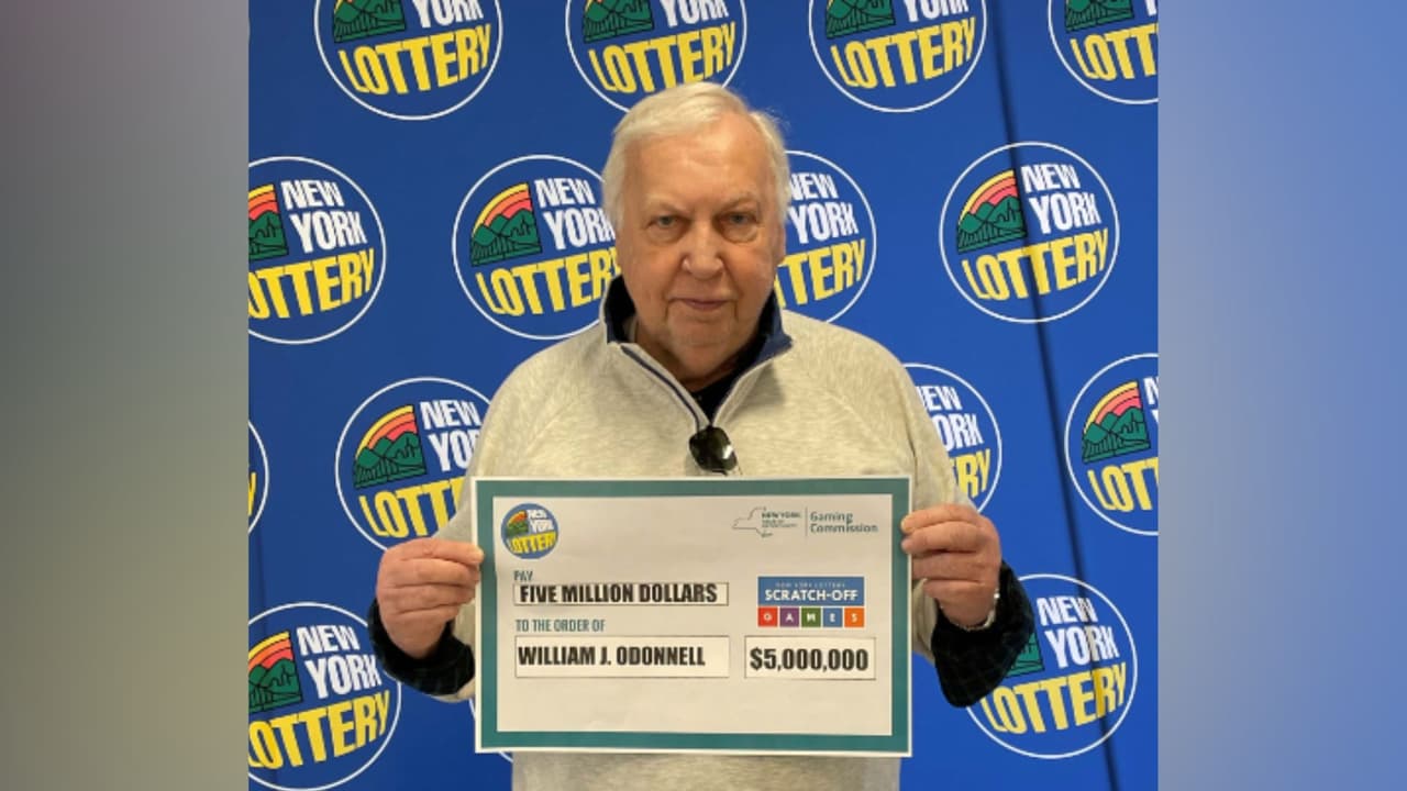 <u><b>Gana 5,000,000 de dólares en raspadito</b></u>
<br>
<br>
<b>William O’Donnell residente del área de Babylon en Long Island</b> reclamó el premio mayor del raspadito
<b>Cash X100 de 5,000,000 de dólares</b>.
<br>
<br>O’Donnell recibió un único pago de
<b>3,255,000 dólares luego de impuestos.</b>
<br>
