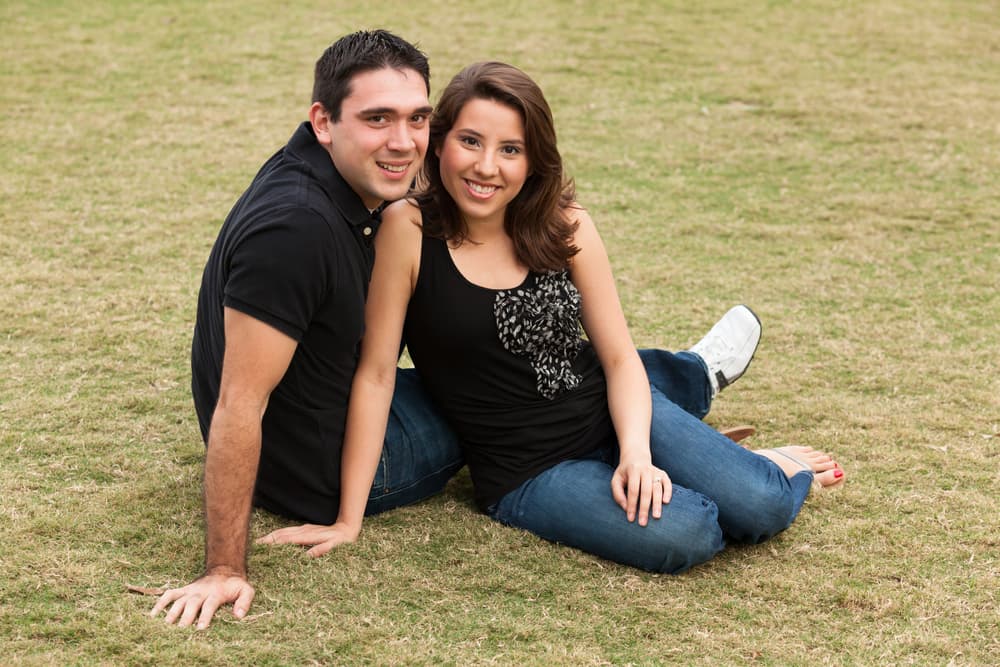 <b>Libra con Capricornio, relación rutinaria</b>
<br>La seriedad y forma de ver la vida de Capricornio no le va bien a Libra que es más sociable y abierto. La relación tiende a volverse rutinaria y algo aburrida lo cual a la postre puede ir apagándola.