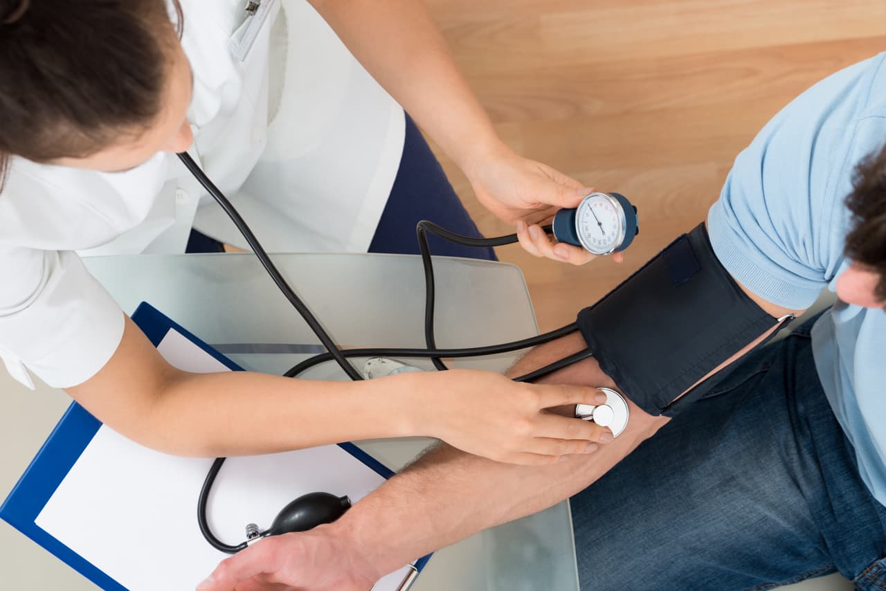 <b>Puesto 1. Enfermedades Cardiovasculares. 31.76%.</b> 17,790,000 muertes en 2017. Una de las conclusiones del estudio es que cada vez menos personas mueren a temprana edad. Casi la mitad tiene 70 años o más.