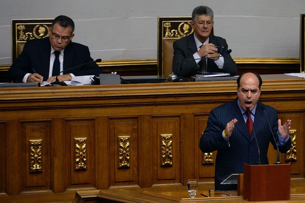 Estos son los puntos del acuerdo de rebelión contra Maduro que aprobó el Parlamento venezolano