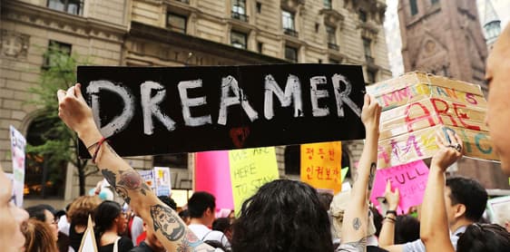 Demócratas presionan a republicanos de la Cámara Baja para que apoyen iniciativas que protejan a miles de dreamers