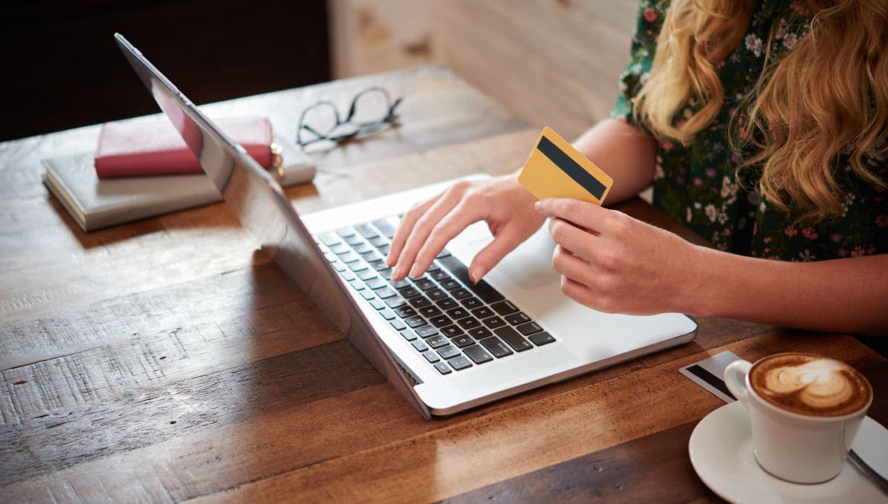 Temor a fraudes frena el Cyber Monday: uno de cada dos evita comprar en línea