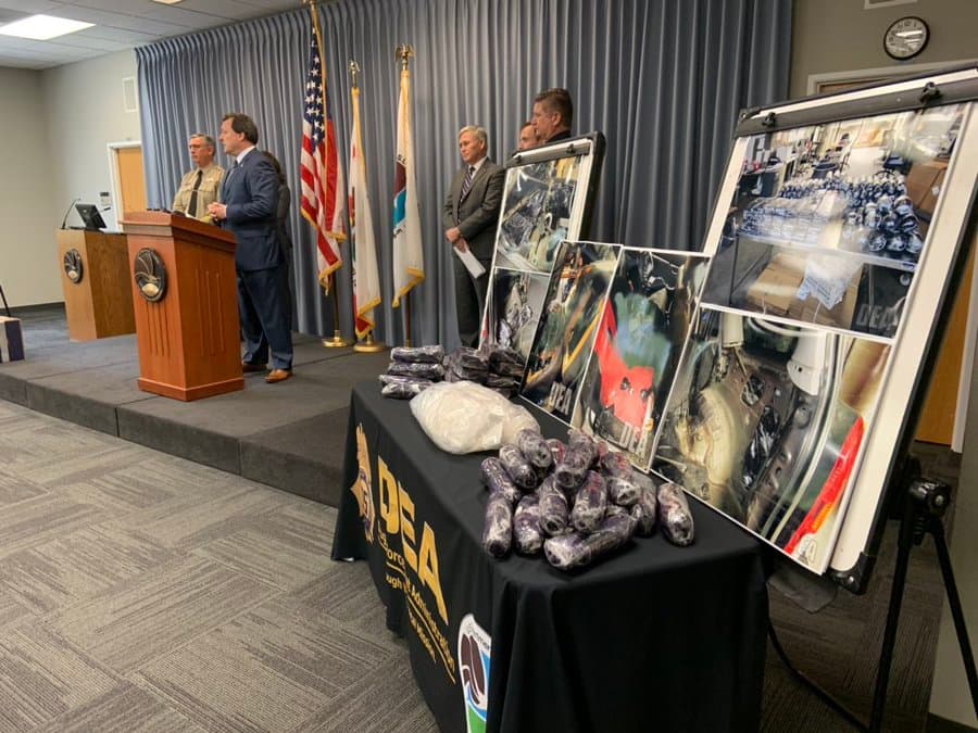 A principios de junio de 2020, el gobierno de México le asestó un duro golpe a la fortuna de 'El Mencho': congeló casi 2,000 cuentas bancarias ligadas al capo en ese país, por medio de EEUU.