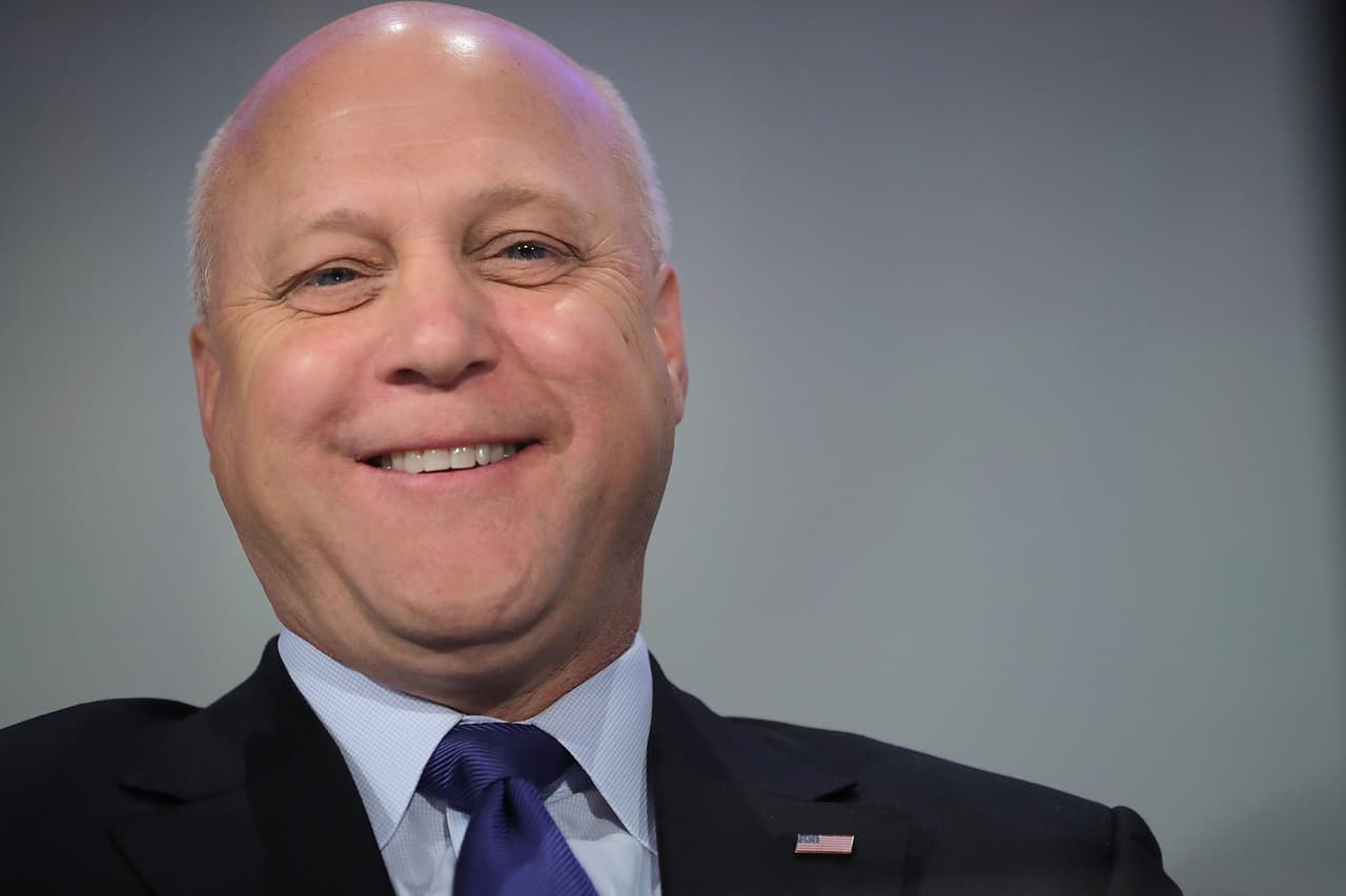 <b>Mitch Landrieu, 58 años.</b> Fue alcalde de Nueva Orleans, Louisiana (2010-2018) , vicegobernador (2004-2010) y Representante de ese estado. Se desempeñó como presidente de la Conferencia de Alcaldes de EEUU (2017-2018). Es considerado uno de los líderes demócratas más destacados de los estados del sur.