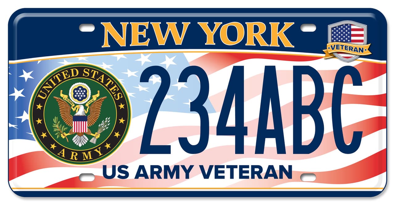 1.- La lámina más solicitada es la de veterano del Ejercito. Según el DMV se vendieron
<b>1,673 placas con este diseño en el 2024</b>.
<br>
<br>En total, Nueva York ofrece más de 50 personalizaciones relacionadas con el ejército.
<br>