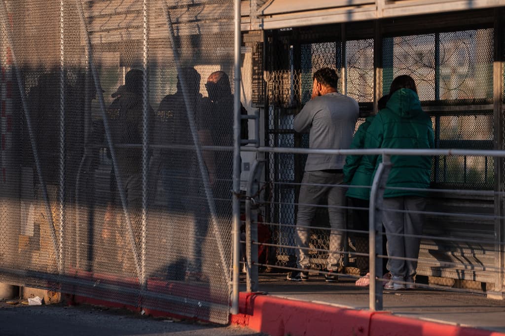Corte de apelaciones determina que la administración Trump no puede negar la posibilidad de una fianza a inmigrantes detenidos dentro de EEUU