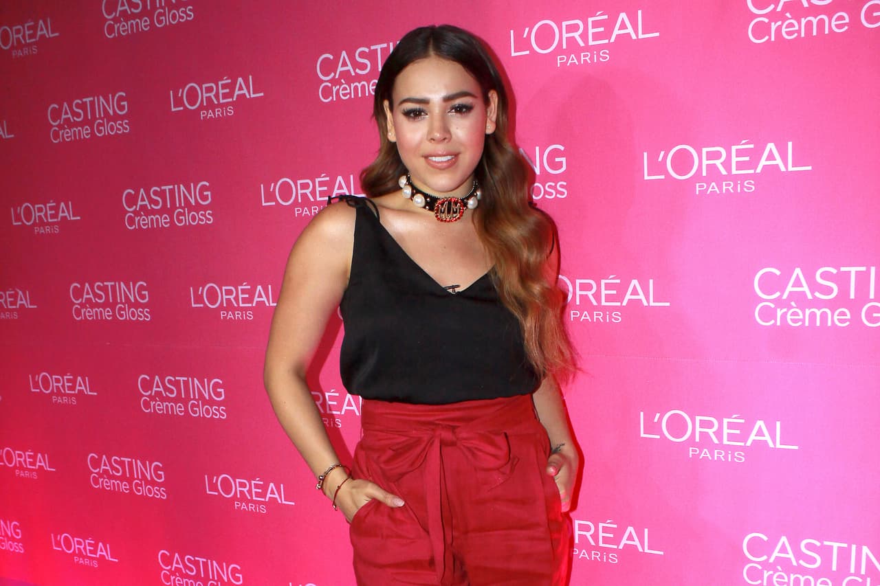 Tras la transmisión de la charla, la conductora Joanna Vegabiestro explicó que no pudo cuestionar abiertamente a Danna Paola sobre Eleazar Gómez: "Sí les cuento que ese tema no se le pudo tocar en esta entrevista porque es lo primero que te dicen y uno tiene que ser respetuoso porque sabes perfecto que si no la entrevista se termina".