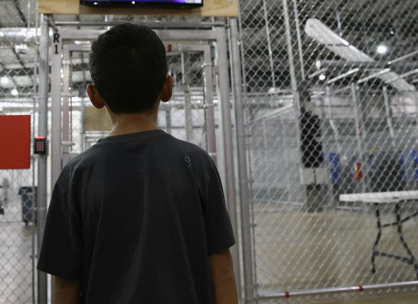 ¿Qué pasa con mis hijos si ICE me deporta? Esto es lo que dice la ley
