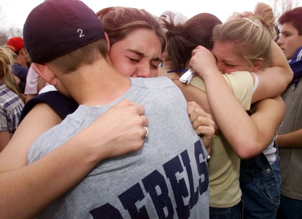 En su momento, el tiroteo en Columbine High School fue el peor en una secundaria en la historia de EEUU y provocó un gran debate nacional sobre el control de armas y la seguridad escolar.