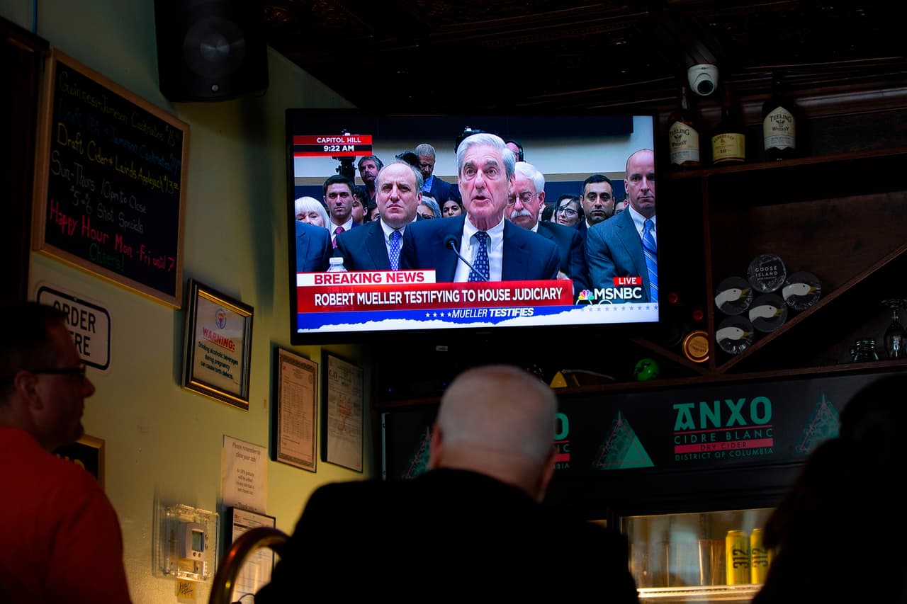 <b><a href="https://www.univision.com/temas/robert-mueller">Robert Mueller.</a></b> En julio de 2019 el exfiscal especial del 'Rusiagate' testificó ante el comité judicial y el comité de Inteligencia del Congreso. En la esperada comparecencia,
<a href="https://www.univision.com/noticias/politica/trump-se-opone-a-que-el-fiscal-especial-mueller-testifique-ante-el-congreso">a la que se oponía el presidente Trump</a>, Mueller insistió en que no exoneró al presidente de delitos de obstrucción a la justicia. Confirmó lo que había escrito en su informe, que Rusia sí interfirió con las elecciones de 2016 en favor de Trump y que "sí"
<a href="https://www.univision.com/noticias/politica/no-fue-exonerado-mueller-desmiente-a-trump-pero-no-impulsa-la-causa-democrata-en-su-contra">hay suficiente base legal para investigar la potencial obstrucción de la justicia</a>, pero que un presidente en funciones no puede ser acusado por un delito federal.