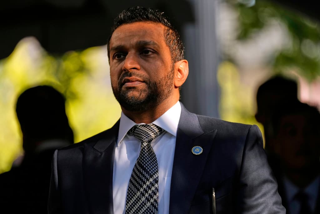 Correos electrónicos exhiben una sesión de 'snorkel VIP' del director del FBI, Kash Patel, en Hawái, en viaje de trabajo