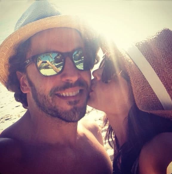 Los tortolitos ya habían hablado de boda en varias ocasiones, pero sus compromisos de trabajo no los habían dejado pactar una fecha.