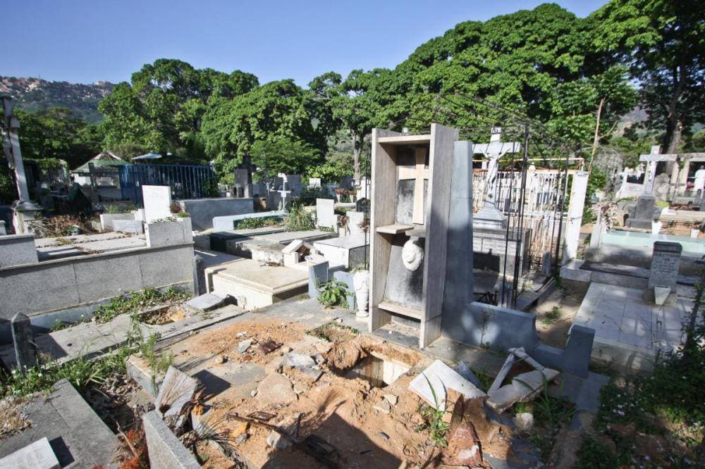 Supuesta profanación de la tumba de Rómulo Gallegos crispa el debate político en Venezuela