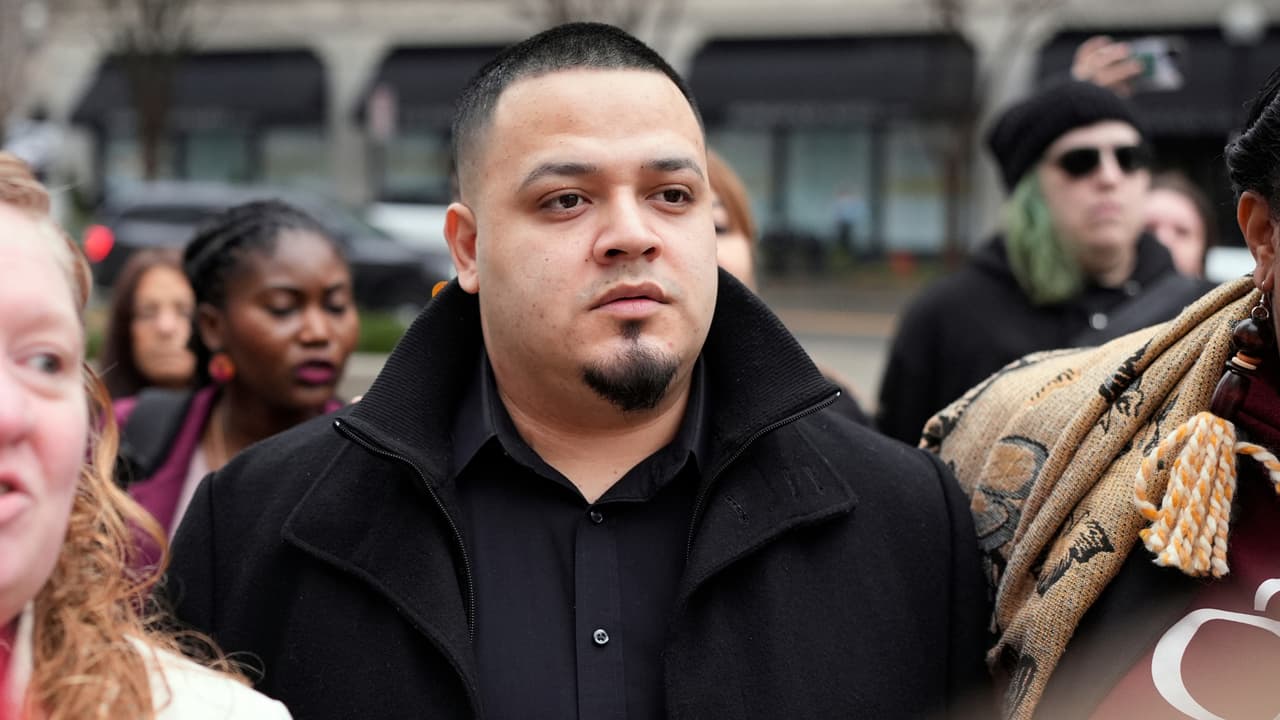 Nuevo riesgo de deportación para Kilmar Ábrego; gobierno insiste en enviarlo a un país que no es el suyo