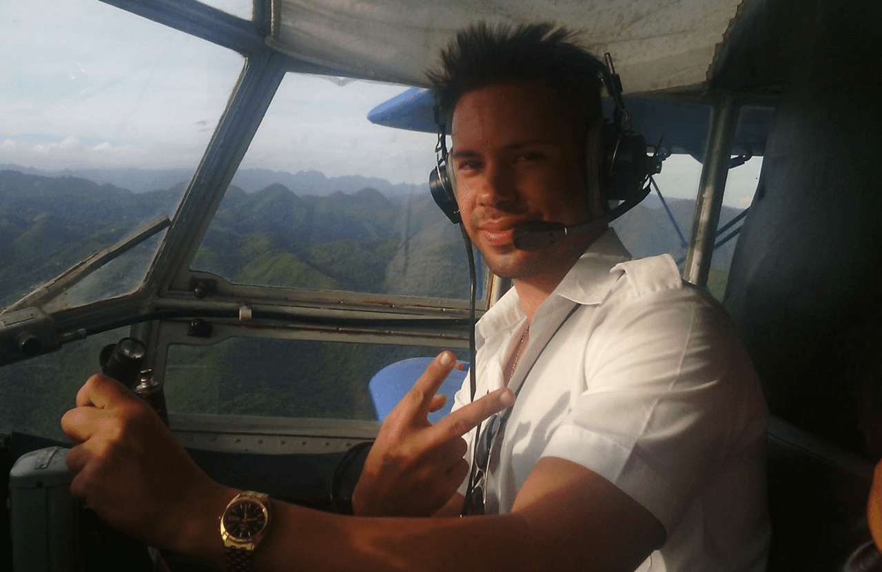 Juez niega fianza al piloto que escapó de Cuba en una avioneta de fabricación rusa