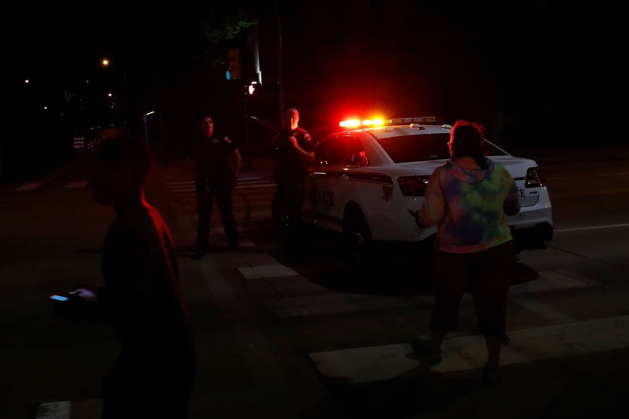 Al menos 23 heridos y los autores a la fuga: lo que se sabe del tiroteo en medio de una fiesta que acabó en tragedia en Oklahoma