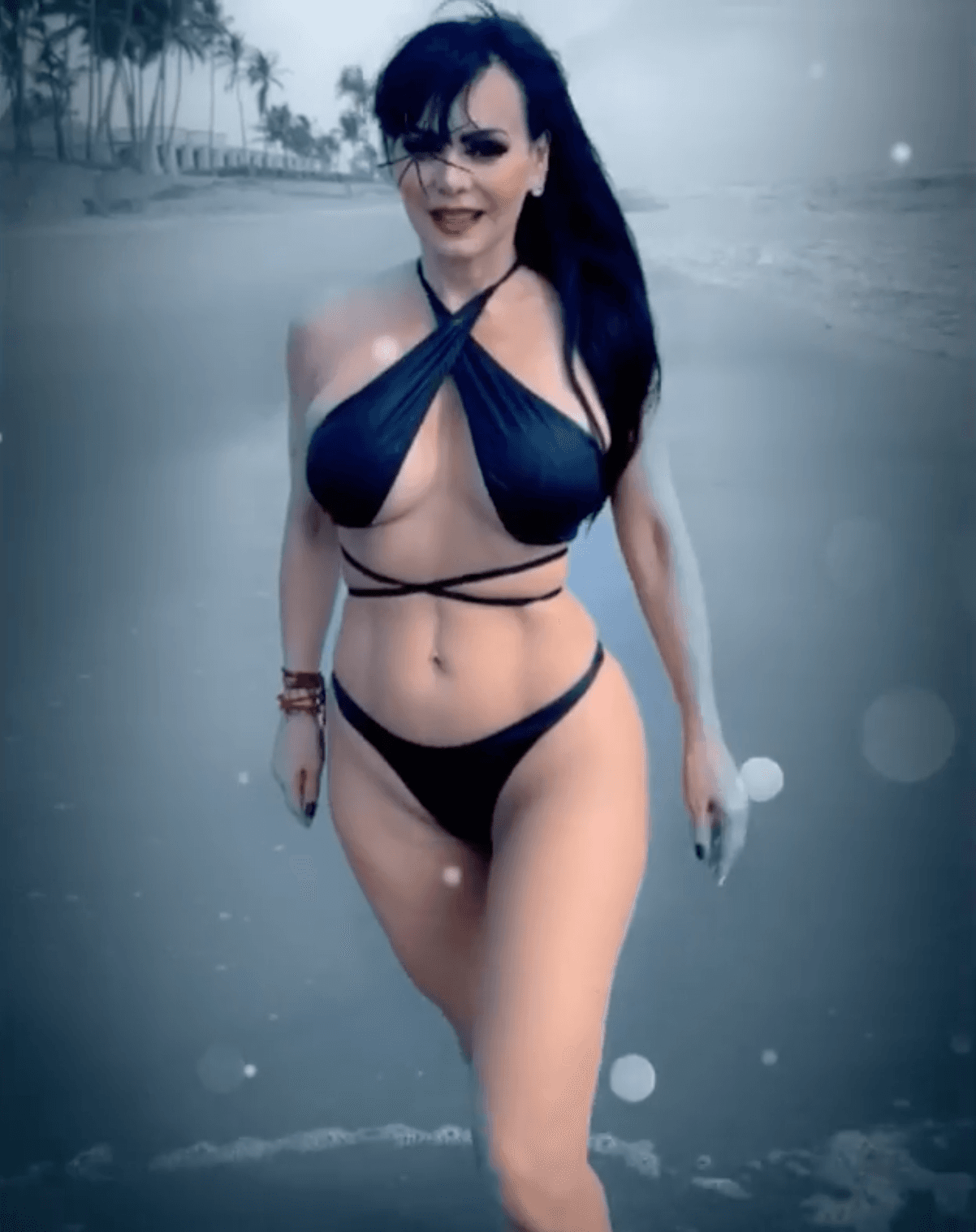 Ella tiene una figura de infarto, que muchas jovencitas desearían poseer.