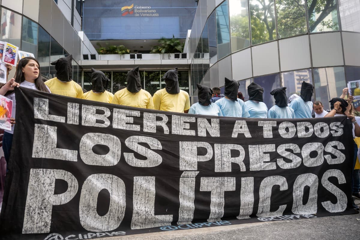 Exiliados y defensores venezolanos de DDHH dudan sobre las garantías de la ley de Amnistía