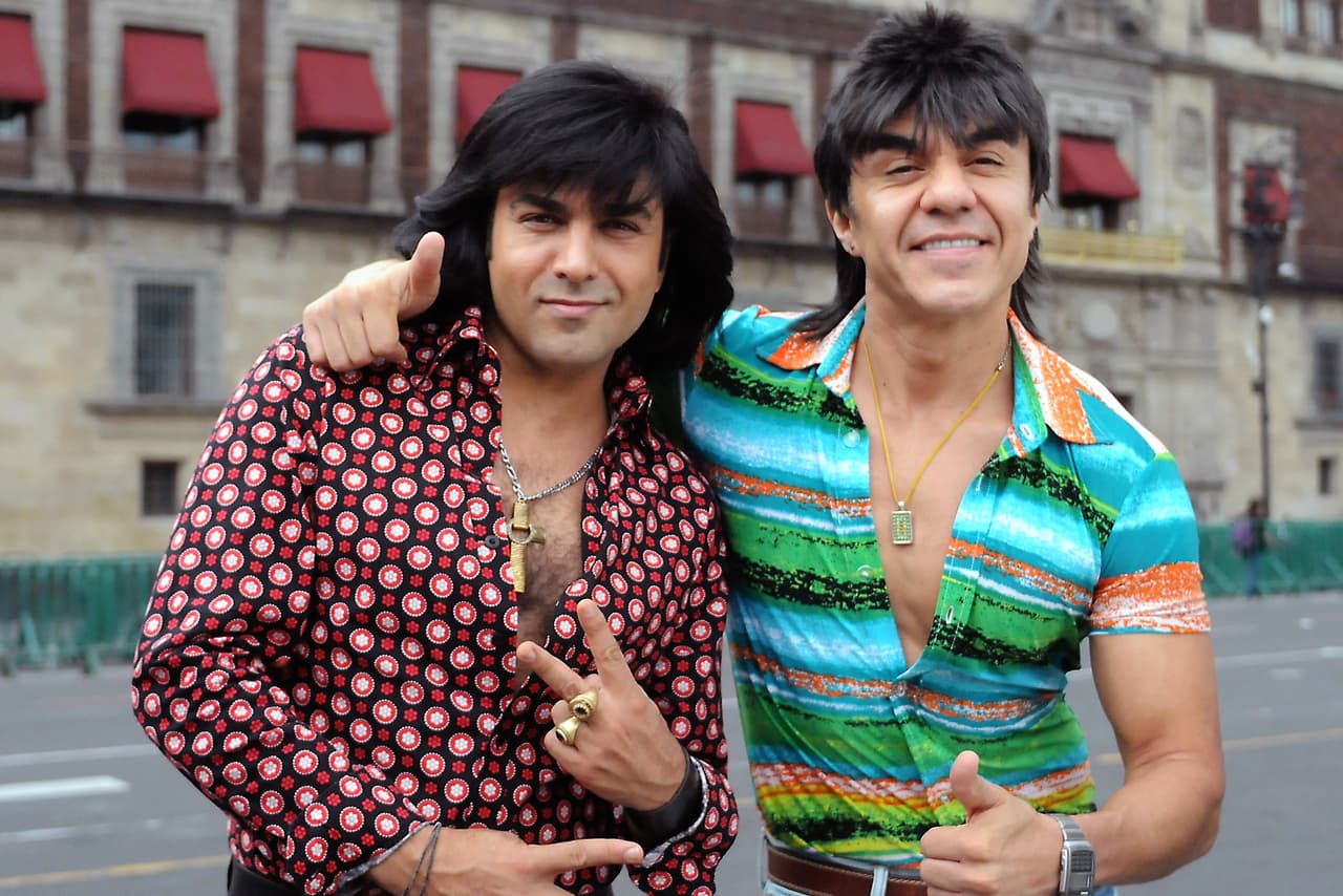 Desde 2016 forma parte del proyecto ‘Nosotros los guapos’, donde comparte créditos con Ariel Miramontes, mejor conocido como ‘Albertano’. Su éxito los llevó a realizar una tercera temporada de la divertida serie.