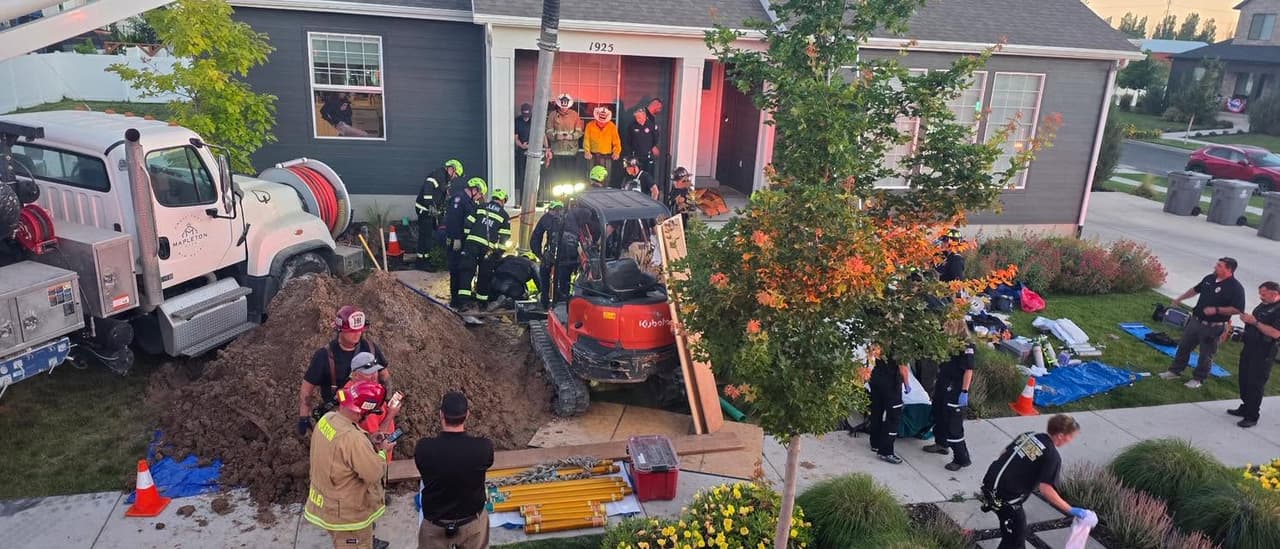 Un
<b>hombre de 24 años quedó gravemente herido </b>la tarde del jueves 11 de junio cuando
<b>cayó en una zanja de 9 pies mientras trabajaba en una obra en construcción</b> en la zona de 1600 S. West en Mapleton.