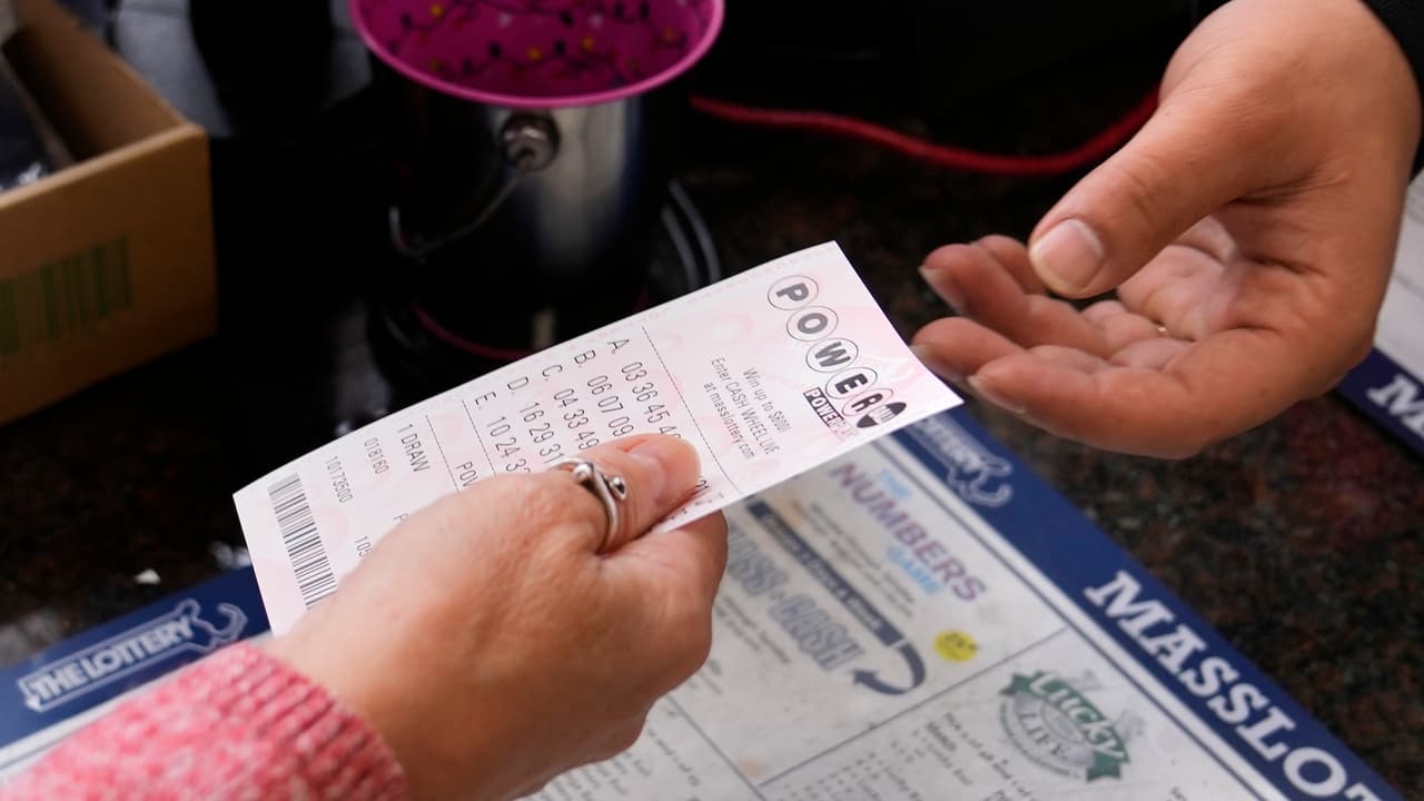 Powerball deja tres nuevos millonarios en Nueva York mientras el premio mayor sigue creciendo