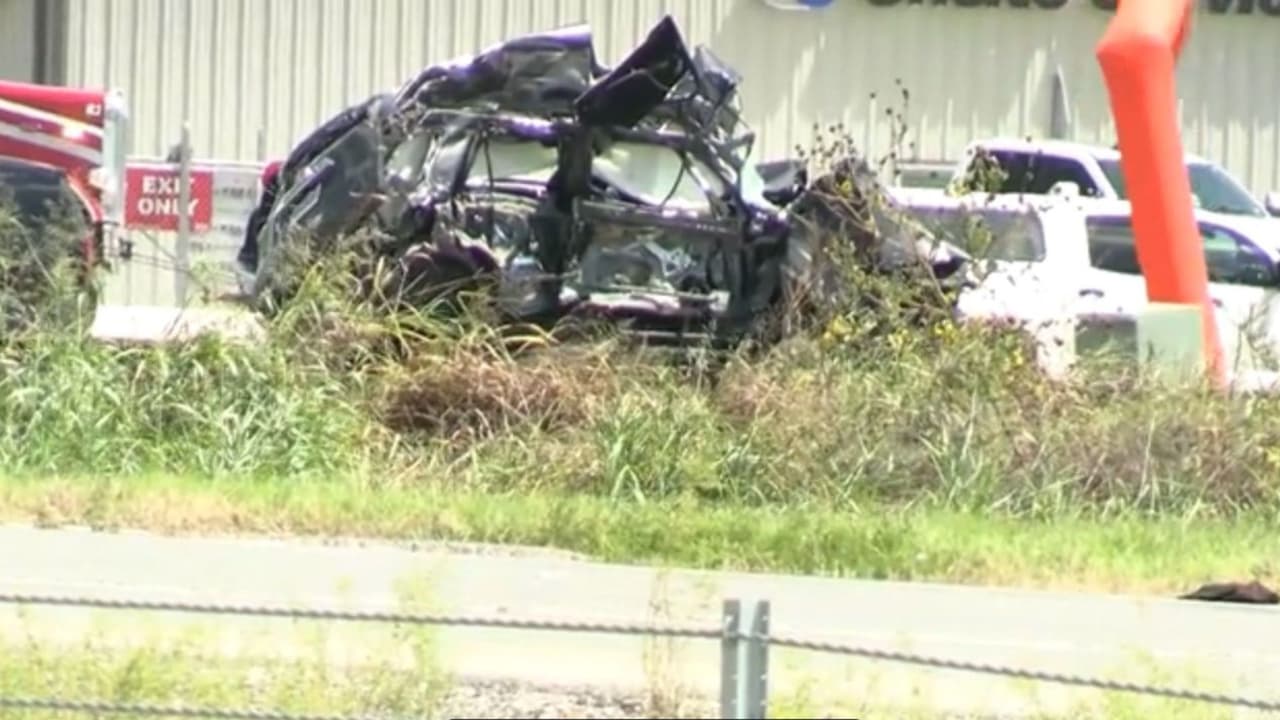 Conductor muere tras choque de un tren de Amtrak con un vehículo en el condado Williamson