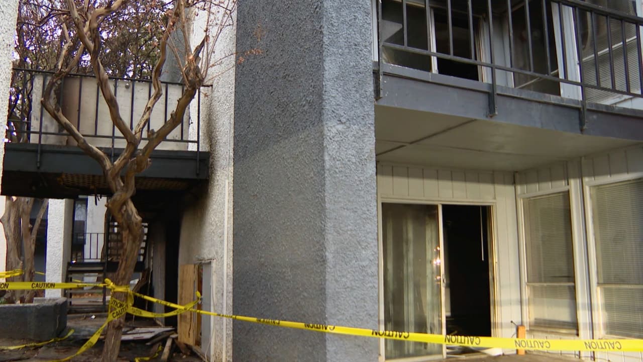 El incendio afectó cuatro viviendas del complejo de apartamentos en Northwest Dallas.
