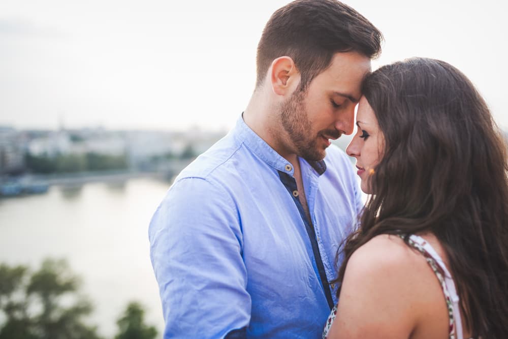 <b>Acuario</b>
<br>
<b>Decisiones importantes que lo cambiarán todo</b>
<br>Urano, tu regente, sigue retrógrado todo este mes de noviembre en tránsito por el signo de Aries, la combinación perfecta: tú eres del elemento aire y Aries es fuego. Estarás tomando importantes decisiones, tanto en el plano sentimental como en el económico y cambiarás tu manera de responder a las diferentes situaciones que están surgiendo en tu vida.