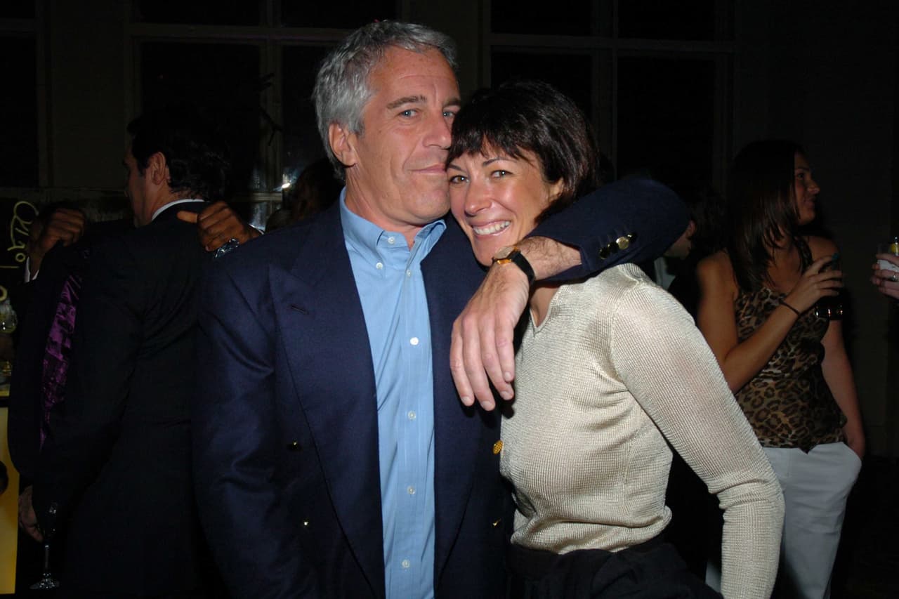 Cómo la publicación de los 'archivos de Epstein' complica la situación de Ghislaine Maxwell