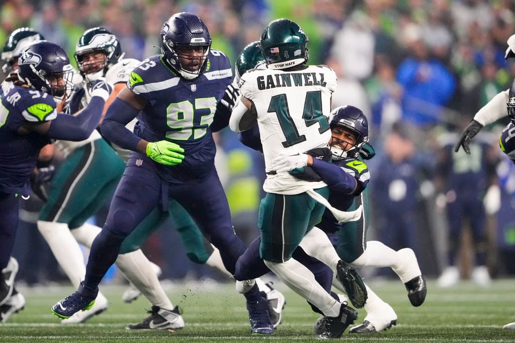 <h2 class="cms-H2-H2">9.- Anónimo (Apuesta: $5 | Ganancia: $500.000) – 2023, NFL</h2>
<br>En diciembre de 2023, un joven jugador anónimo apostó $5 por 14 jugadas de touchdown en la semana 16 de una temporada regular de la NFL. Tras las fiestas navideñas, el apostador ganó medio millón de dólares.