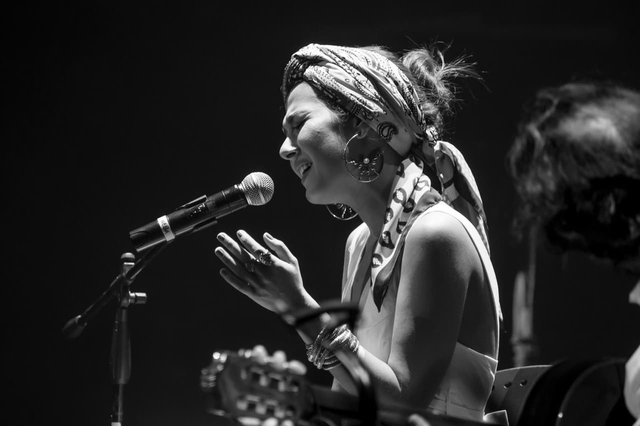 'Al principio pensaban que por ser latina solo podía cantar salsa o bachata' dice Nella Rojas