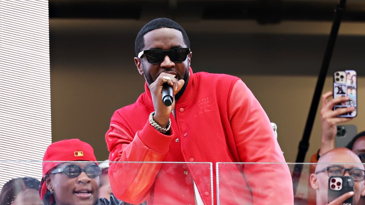 Sean ‘Diddy’ Combs se arrodilló para escuchar su veredicto de que solo es culpable de dos cargos
