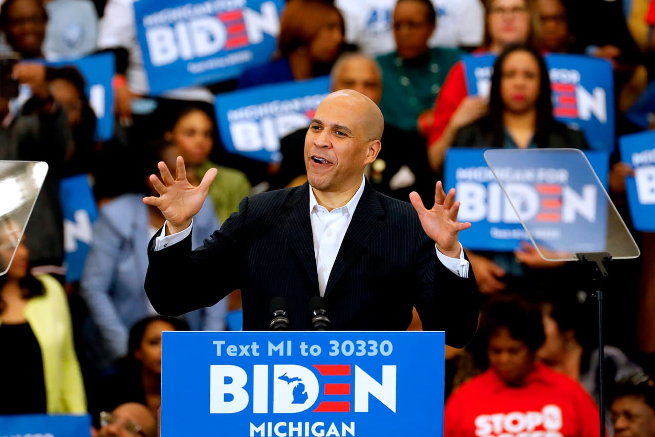 <b>Cory Booker, 49 años. </b>Es senador por Nueva Jersey desde 2013 y fue alcalde de Newark (2006-2013). Fue uno de los participantes más destacados del Comité Judicial del Senado en el interrogatorio a Brett Kavanaugh para su confirmación como magistrado de la Corte Suprema.