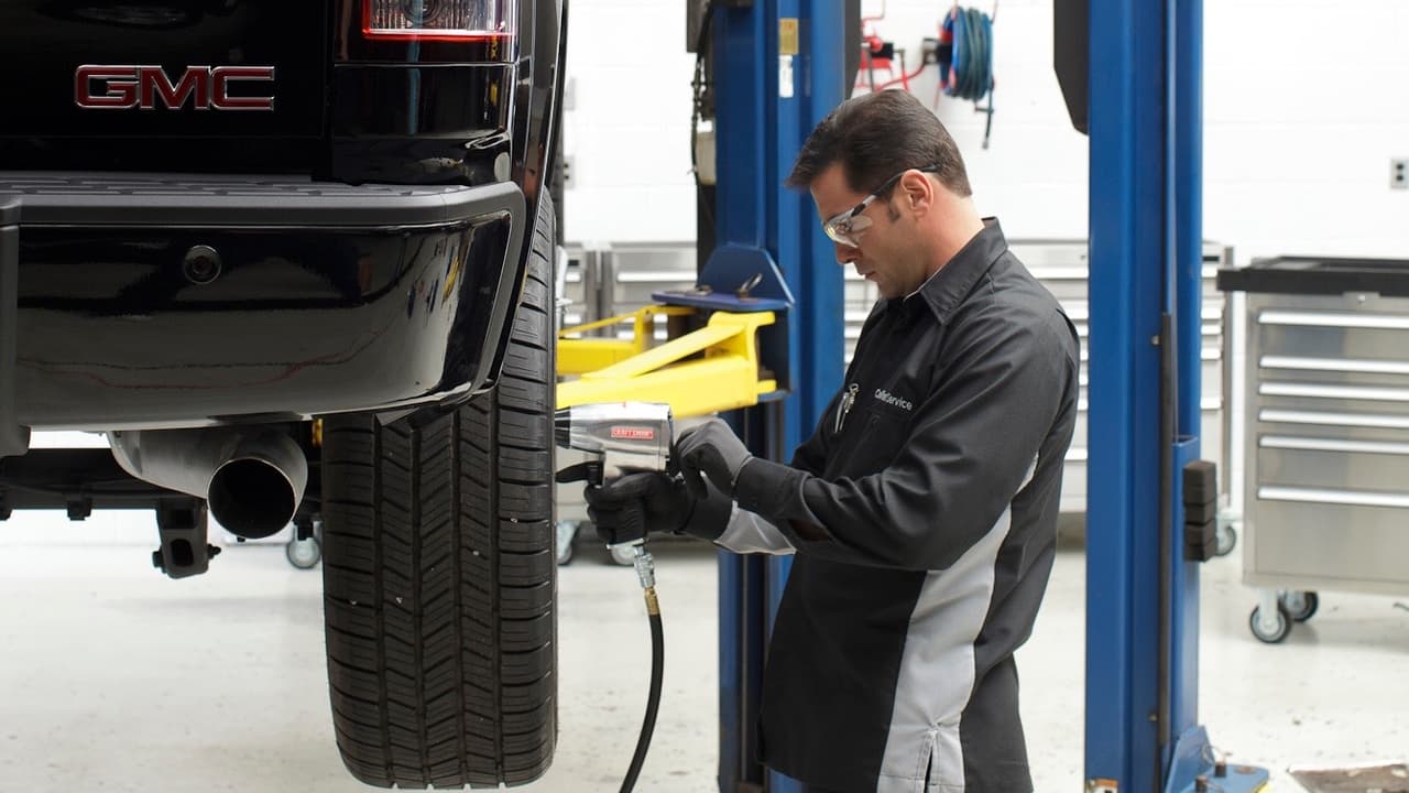 El patrón de rotación dependerá de las características del tren motriz del automóvil. Según el fabricante
<b>General Motors</b> este es el patrón a seguir.