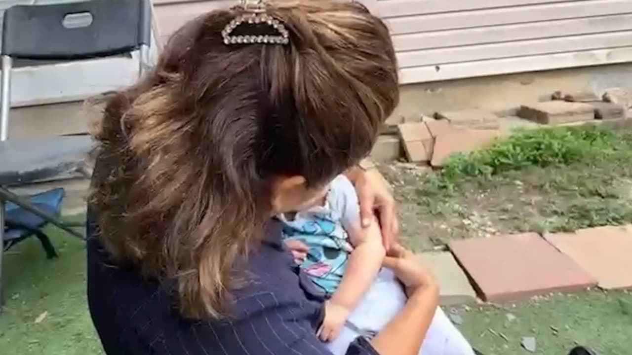 Madre lactante es separada de su bebé tras ser detenida por ICE en Texas y desarrolla una dolorosa condición