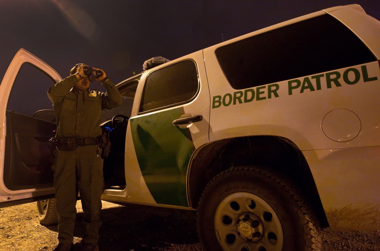 El Border Patrol es la Patrulla Fronteriza. Estos vehículos y sus agentes pueden actuar sólo en la frontera