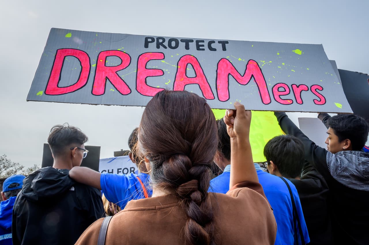 El Departamento de Justicia y un grupo de derechos civiles formalizan que van a apelar el fallo del juez federal contra DACA