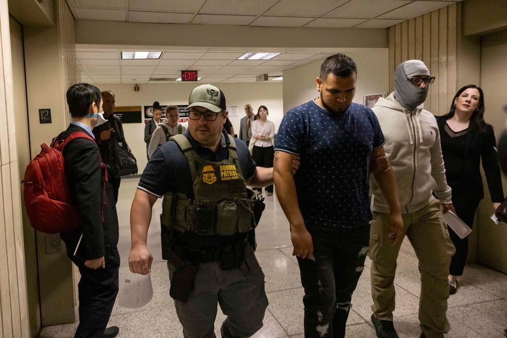 ‘Hablemos de Inmigración’: Cómo 2025 cambió el rostro de la inmigración en EEUU