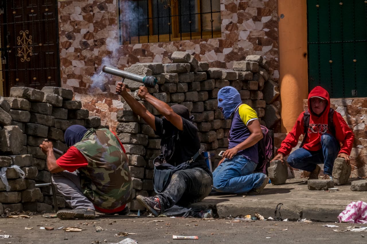 La Nicaragua rebelde entre barricadas y balas